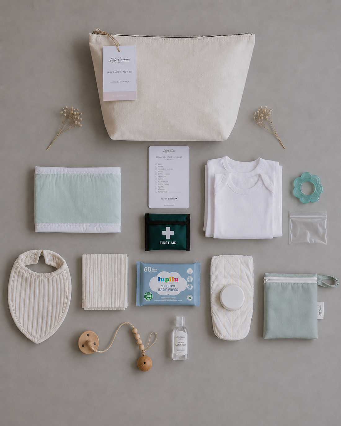What Should You Keep in Your Baby Changing Bag? (The Complete Checklist)